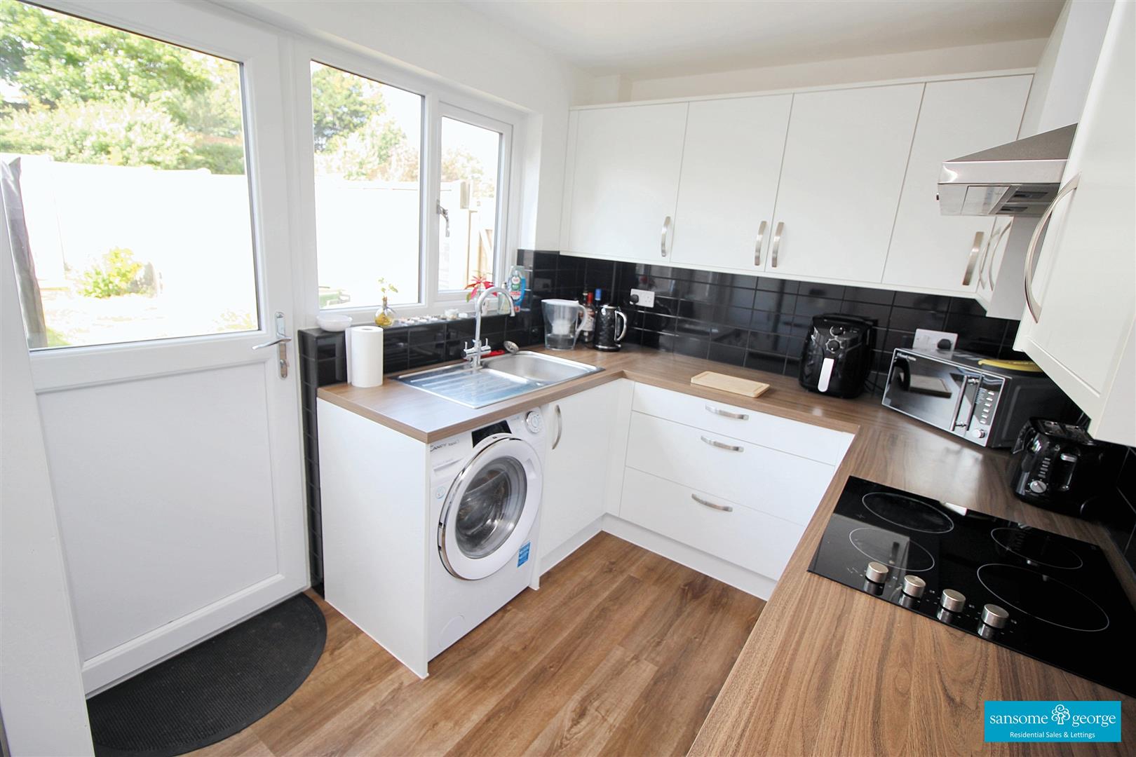 2 bed property in Charlville Drive, Reading